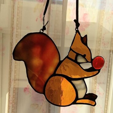 ステンドグラス＊りすと木の実のサンキャッチャー