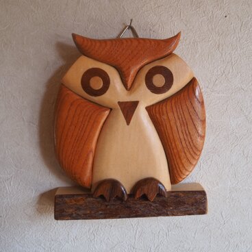 幸せを呼ぶ・ふくろうの組木壁掛け