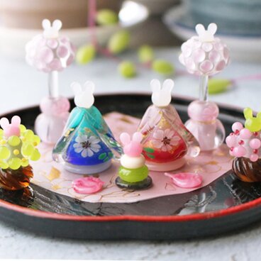 早割セール(～12/30)＊とんぼ玉ひな人形 ガラスのミニチュア雛人形(うさぎ）