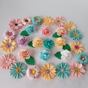 立体限定　ペーパーフラワー　詰め合わせ　30個  リーフ30個　クラフトパンチ　薔薇　花　立体　　カード　1.5～3㎝　