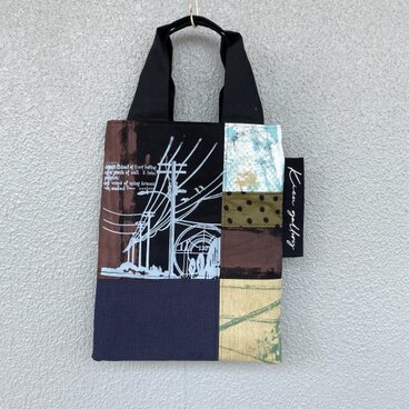 kieu◆一点もの❗️コラージュ遊びのバッグ(ブラック系)