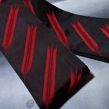 創作帯☆角帯 赤黒玉虫色に矢羽 巾約10cm