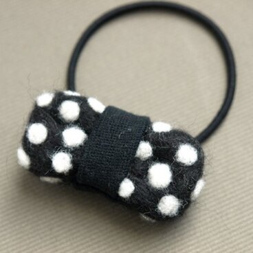 フエルトドットヘアゴム