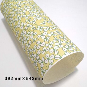 新だん紙＊四つ葉が多めのクローバー畑（皺紋のある高級紙・四つ切サイズ・春）