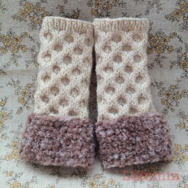 ハニカム模様の手袋