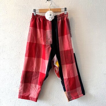 着物・浴衣リメイクサルエルパンツ　赤ブロックチェック