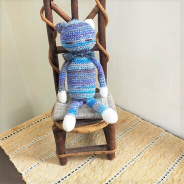 編みネコ「レオ」