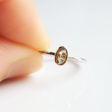 【訳あり】大人の華奢リング　Pt900/K18コンビ　ファンシーカラーダイヤモンド　イエロー　華奢　オーダー　15号〜19.5号