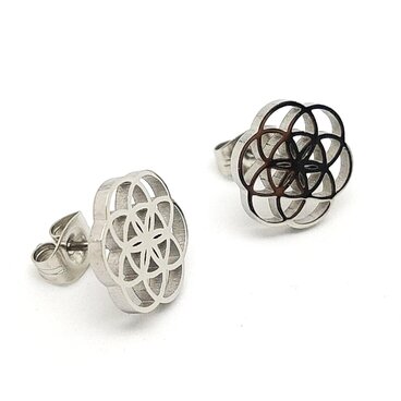 フラワーオブライフ（シードオブライフ/生命の種/神聖幾何学）シルバーカラー　ピアス小