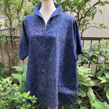 紺の立衿のチュニック