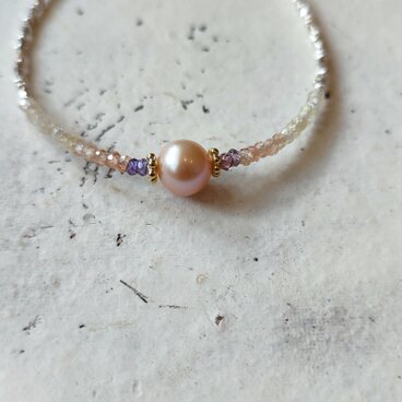 淡水パールとマルチカラーサファイアとカレンシルバーのブレスレット