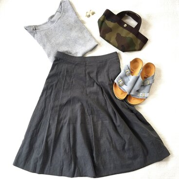 大人気のお色♫ ハーフリネン 大人可愛いタックフレアスカート スチールグレー