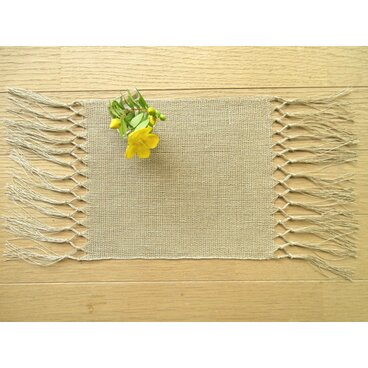 ２）手織り・生成りリネン・花瓶敷