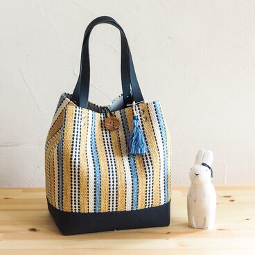 ナチュラルカラーボーダー手織り布のバケツトート（イエロー）