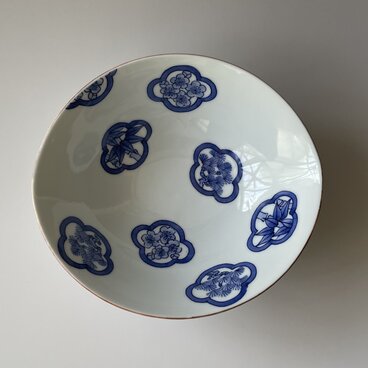 手描き松竹梅絵　変形中鉢(縁錆)