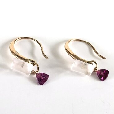 一点もの　ローズクォーツとロードライトガーネットのピアス