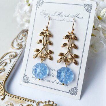 夏に輝く・チェコビーズの花ピアス3