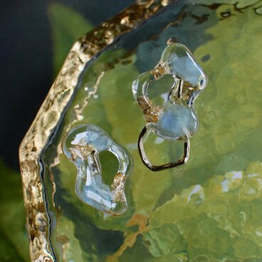 ミナモに煌めくライトブルーデルフィニウム・ピアス・イヤリング