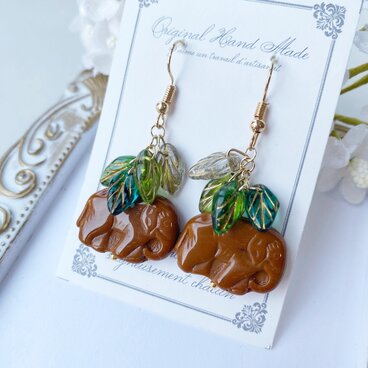 ジャングルのゾウピアス