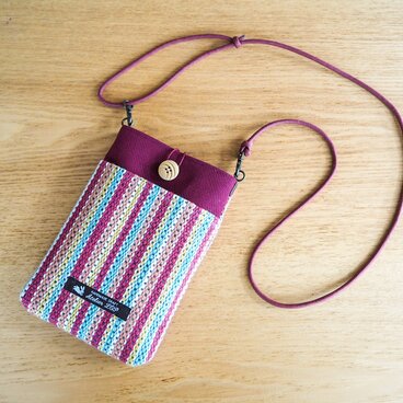 夏色マルチカラー手織り布の手織り布のスマホポシェット（ローズ）