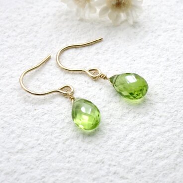 14kgfペリドットペアシェイプカット一粒ピアス・ノンホールピアス