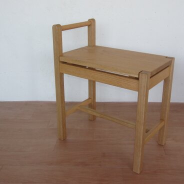 片手スツール　ナラ、ナチュラル