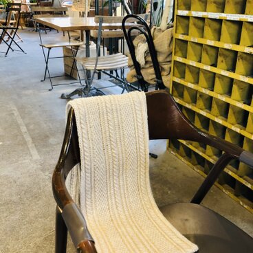 アラン模様のマフラー（ベージュ）