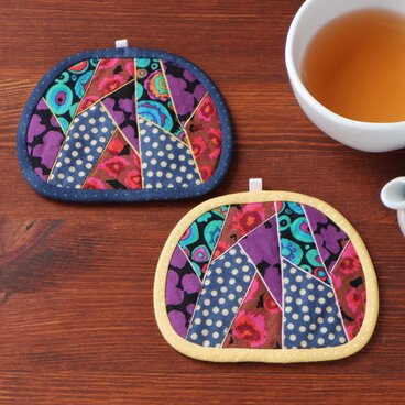 カボチャのコースター（2枚組） ～魔女たちのお茶会～ イエロー・ネイビー