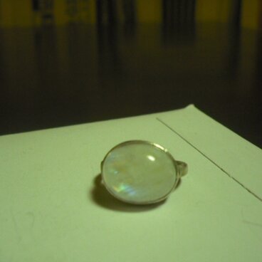 ぷっくりレインボームーンストーンsvリング