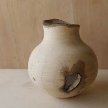 壺/白樫/胴15cm  内径8.5cm  高さ18cm