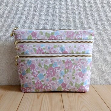 【在庫SALE】淡い花柄　4段ファスナーポーチ+ポケット　バッグインバッグ　大きめ　母子手帳・通帳ケース　ピンク　　440