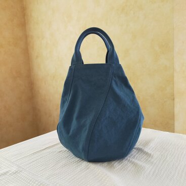 まるっころいハンドバッグ