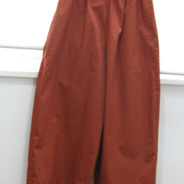 タイプライターコットンのバルーンパンツ～レッド＾