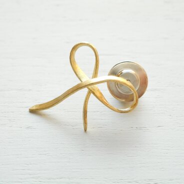 【真鍮】リボンのピンズ