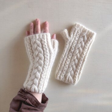 ベビーアルパカとキッドモヘアのアランハンドウォーマー・オフホワイト●受注生産●