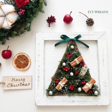 シナモン＆ベリーのフレームクリスマスツリー