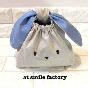 弁当袋　うさぎ　子供　ブルー　柄　送料無料　／　通園　通学　弁当　ランチ　給食　キッズ　巾着　
