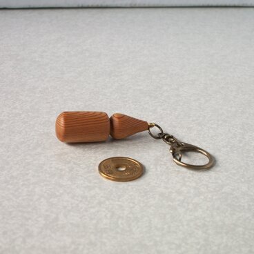 屋久杉　「ひょうたん」のストラップ　キーホルダー　世界遺産　K124