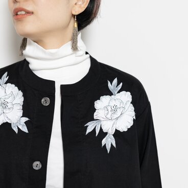 比翼仕立てノーカラーブラウス【手描き白牡丹】
