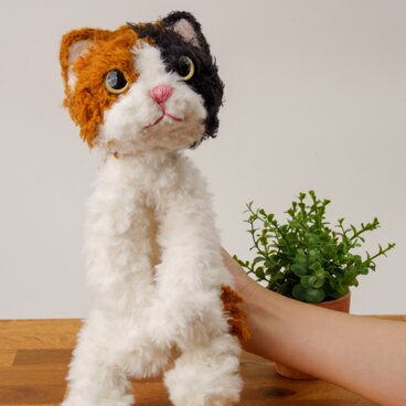 癒されネコのあみぐるみ 三毛猫かのえ　