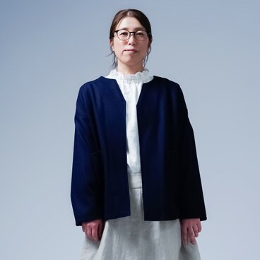 【soco】静寂な紺! ノーカラー ウールジャケット / ネイビー h042g-neb3