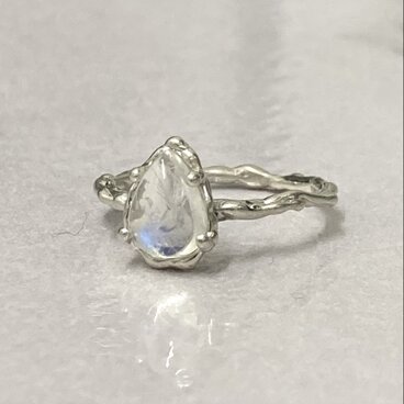 SV925 リング　ロイヤルブルームーンストーン(ホワイトラブラドライト)　7.5〜8号