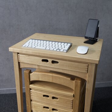 【受注制作】ドロワーズデスク　クリの木　1杯の引き出し　背の高いタイプの机