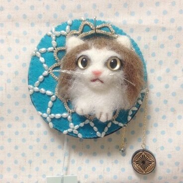 ネコムーンブローチL 314