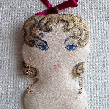 真夜中のサーカス☆ピアス（サファイア）