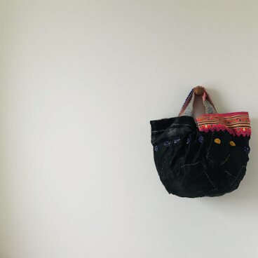 Bag   手縫いのバッグ　  布製　本革持ち手　スローファッション　ハンドメイド　1927