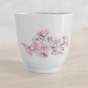 桜の湯のみ