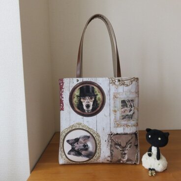 SALE　アンティーク　ペタンコビッグトートバッグ（インポート額縁動物柄）