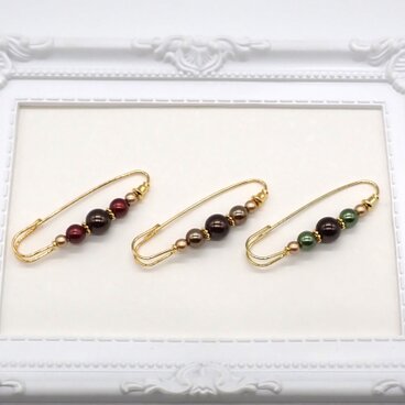 《３色から選べる》ショコラパールブローチ