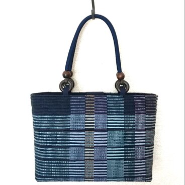 プロが作った裂き織りバッグ（青）小さめ